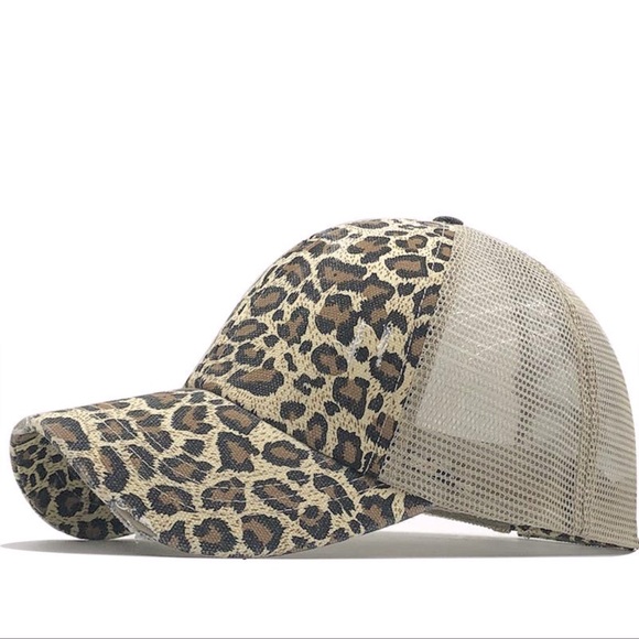 #15 Leopard chic Fashionable Must have Baseball cap - Picture 2 of 4